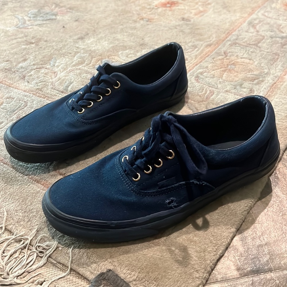 Blue vans with gold ringlets